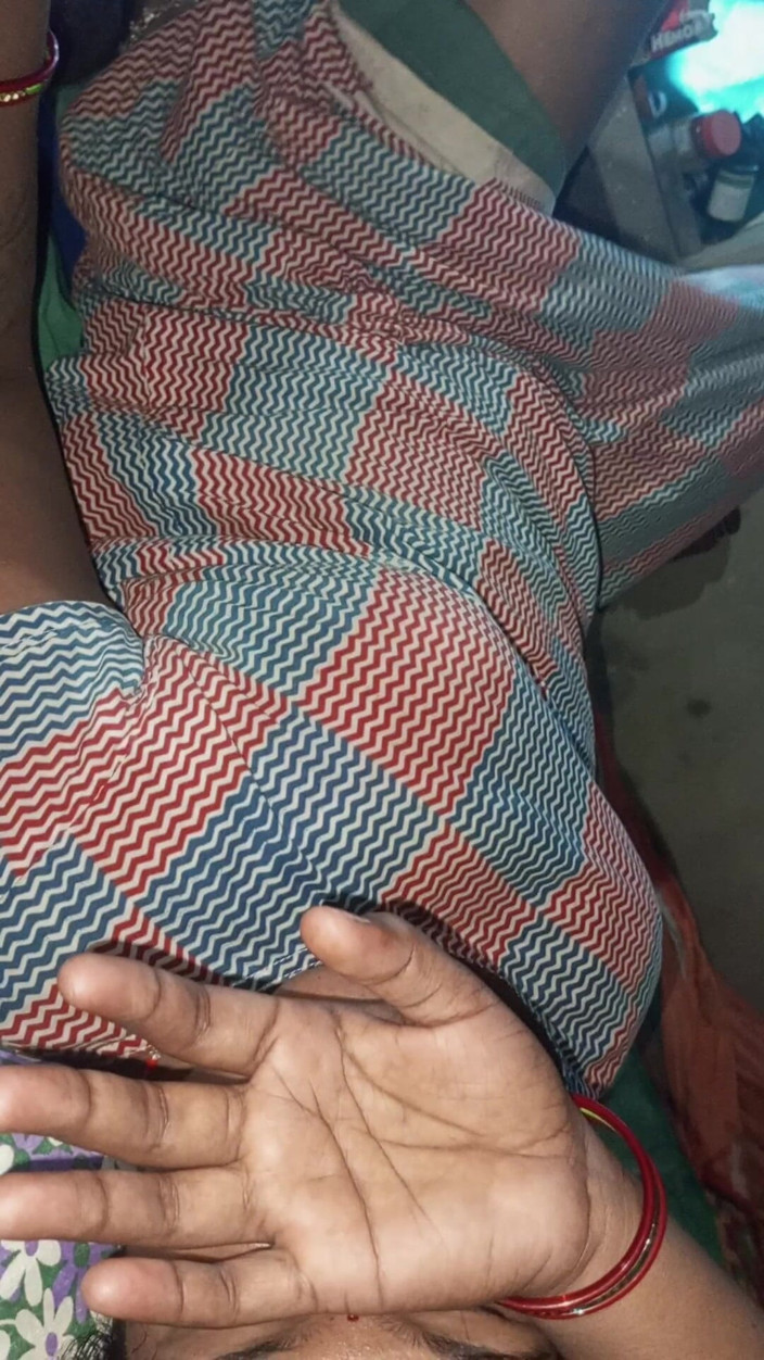 YangZi 69: Ma belle-mère squirte toujours de sa chatte quand je la...
