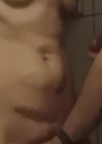 XhellllehX: Sborra sulla fica