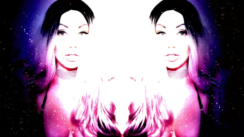 Goddess Misha Goldy: Forte ipnotizzante ASMR &amp; contatto visivo e con carezza! Per favore...
