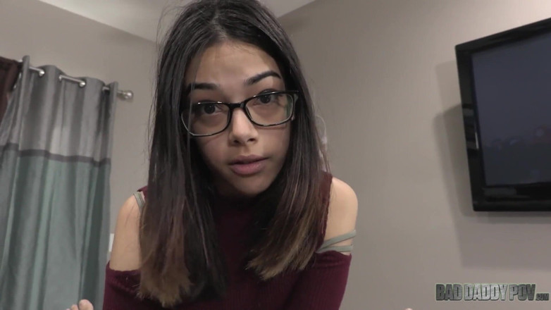 BadStepFamilyPov: 毛むくじゃらのハーモニーワンダーは彼女の継父によって粉砕されます