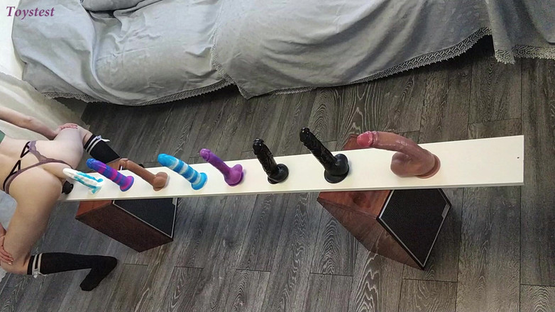 Toystest: Випробування з ділдо. Хто з них був би кращим з кращих?
