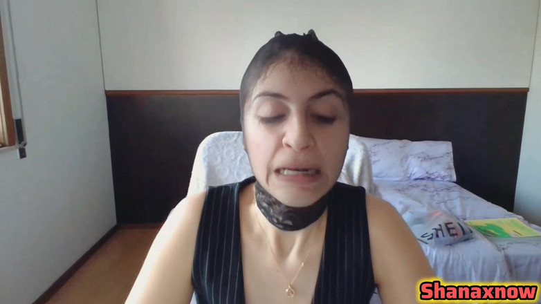 Shanaxnow: Pertunjukan liveku lagi pamer wajahku dengan stoking nilon fetish hitam
