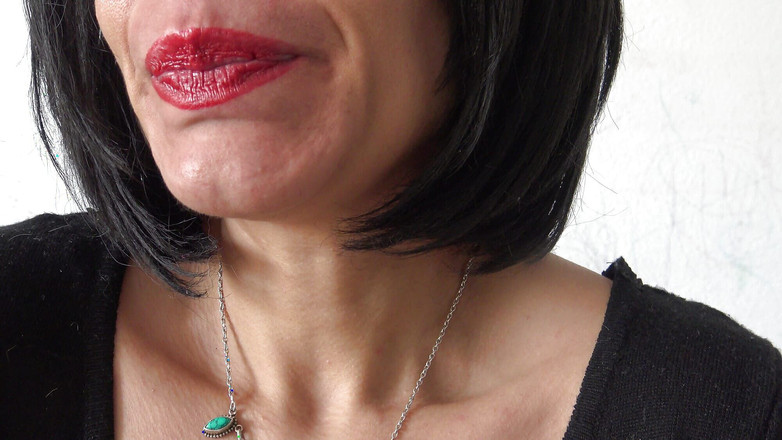 Stepmom Susan: 法国素人熟女想要你干她毛茸茸的阴户