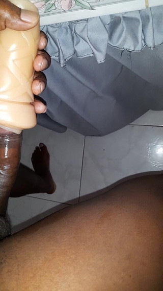 Black guy: S5 E8 mastürbasyon yapıyor