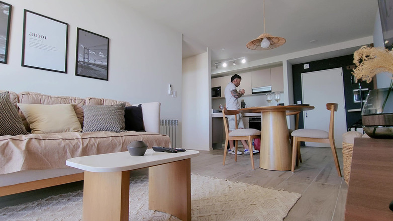 Young big apple: ZE ZÁKULISÍ! Extrémní kouření pro mého manžela