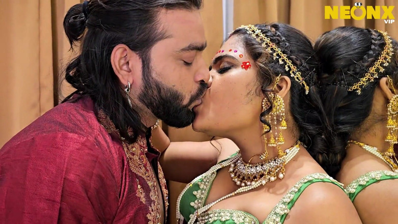 Indian Savita Bhabhi: Pasangan desi bulan madu Dulha Dulhan