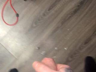 jay jenson: Meu pau estava absolutly latejante enquanto estava sentado com os...