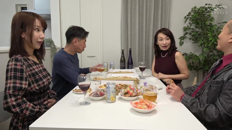 Raptor Inc: Apabila saya Meminta Seks, Ia Ternyata Menjadi Seorang Yang Comel