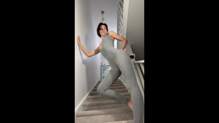 Ms_Emmy_Lynn: ボディコンジャンプスーツ姿のSfw ASMR