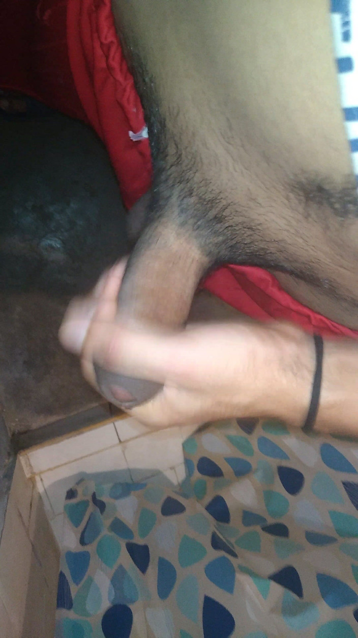AlexAlejandro13: Líbí se ti, jak se dobře dotýkám svého ptáka vztyčeného...