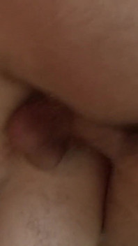 자지를 빨고 핑거링하는 18세 소녀