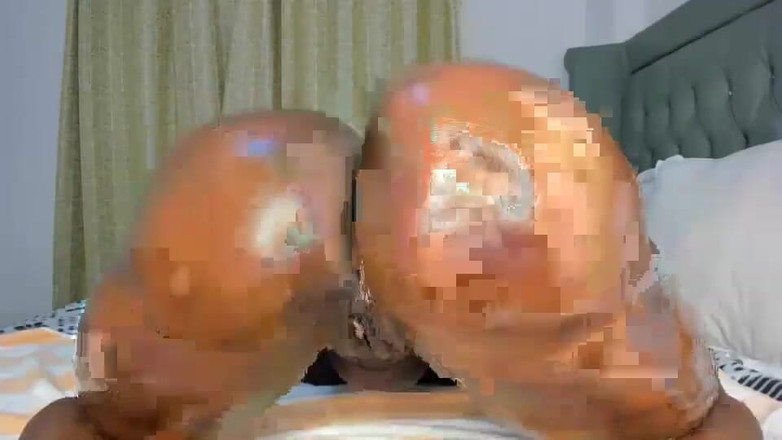 Perfect black ass: 套弄我的尿布头庞然大屁股，第1072集