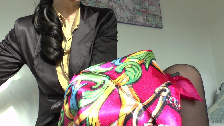 Lady Victoria Valente: Атласный фетиш: горячая мастурбация игра, леди Victoria Valente