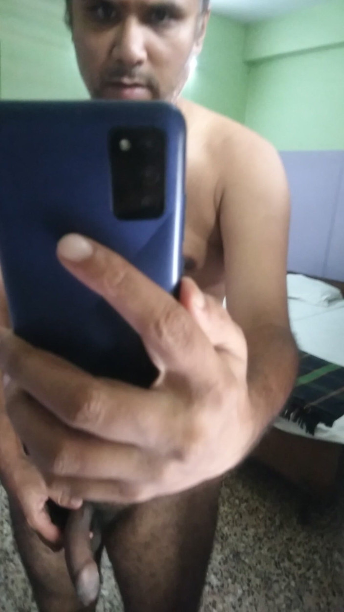 Nani Top: Lelaki bogel penuh mengongkek awak secara percuma....