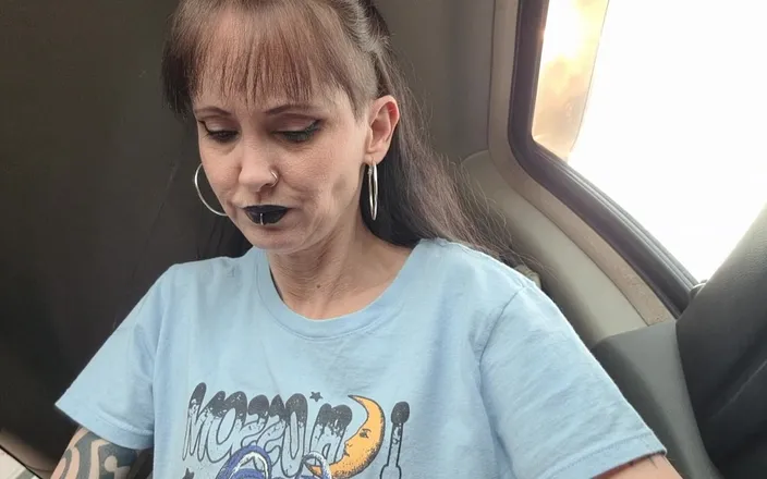 PandoraSG: Public Mukbang - Tacos in My Car