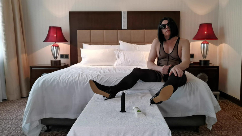 Sissy Cummy Lingerie: Występ Michelle Hernandez na żywo z Kantonu