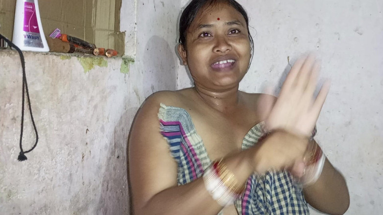 Mridulmadhu: 丈夫妻子完整的德希性感视频