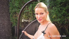 1111Customs: Cherrys striptease buceta aberta