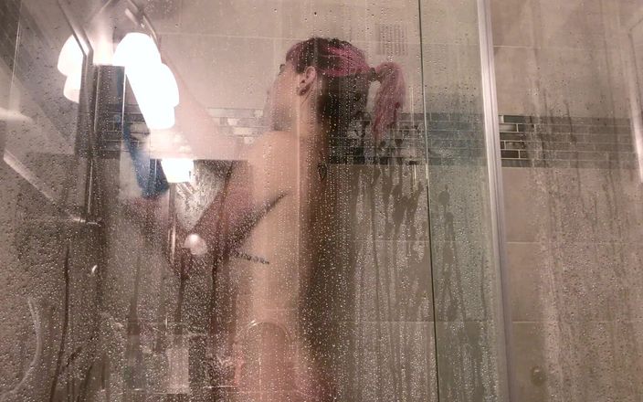 Kactus kutie: À travers le verre de la douche