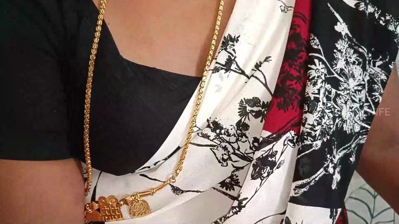 Luxmi Wife: 보지에서 흐르는 오르가즘을 느끼는 마누라 - 1