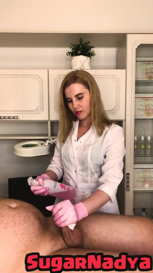 SugarNadya: Treinamento profissional na massagem lingamma no exemplo do pênis