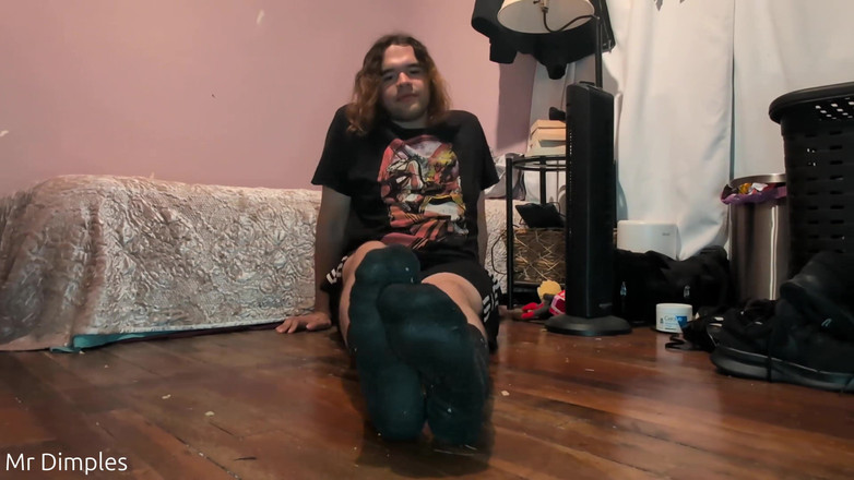 Mr Dimples: 锻炼后的脚和屁股撸管指挥！