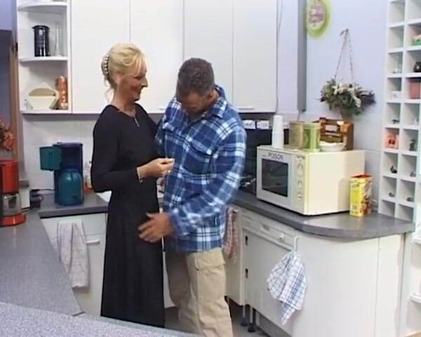BB Video - Old School: Німецька мамка аматорська домогосподарка блондинка відтрахана No2