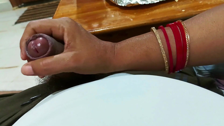 Myhotwife369: भारतीय हॉट पत्नी ने पार्टी और पूरी रात रोमांटिक सेक्स का आनंद लिया