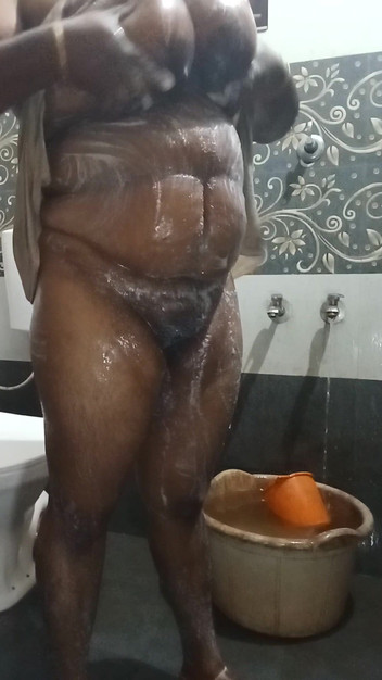 Bedroom: VIlady persembahan sabun bilik air