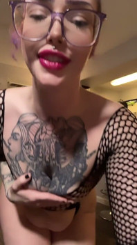 Do I Look Sexy in Fishnets?
