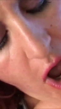Querida meia-irmã 2 em uma casa puta