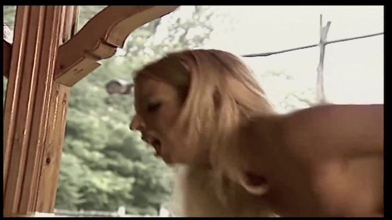 Muschi movie official: Sexo Bajo El Cenador