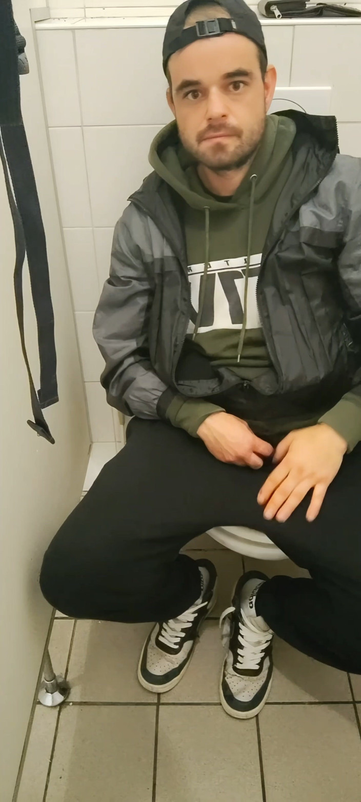 jerkofflover: A Video From a Beautiful Day in the Toilet