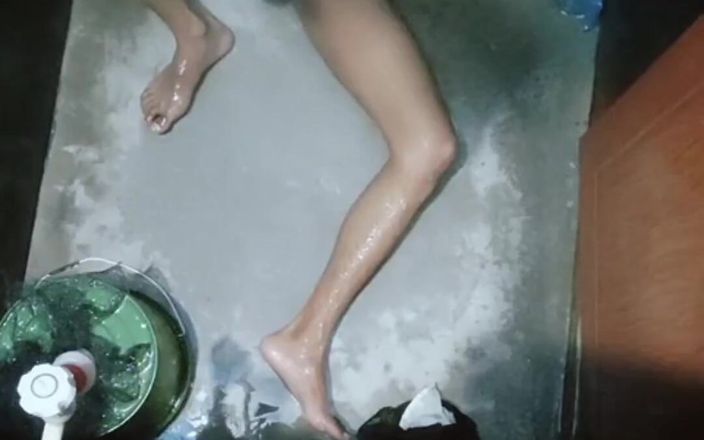 Deshipanda: Banyo me masti zamanı