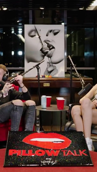 Pertemuan berganda dengan Carly Lawrence dan Joey Joy [Cakap Bantal ]