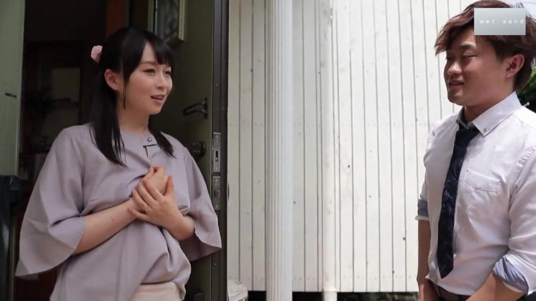 JAV Cosplay: アジアの女の子は授乳中です