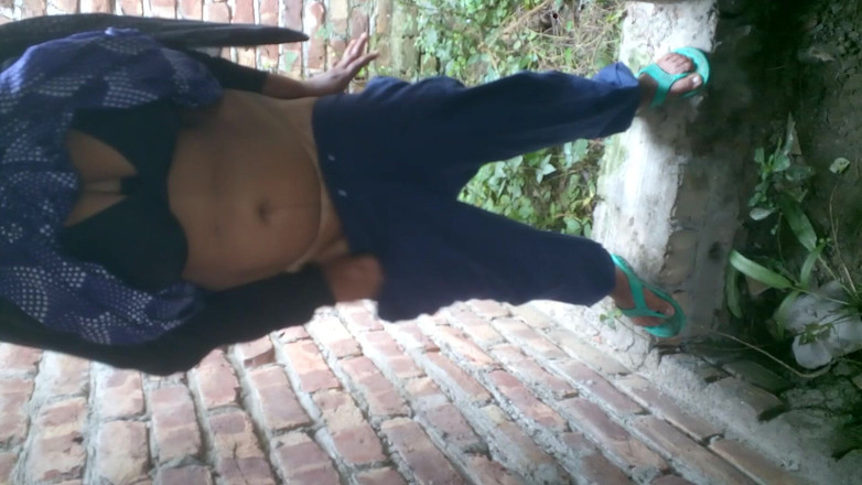 Sadia vabi: Village Vabi Show His Beautiful Pussy