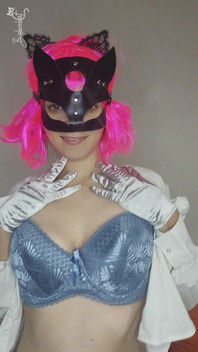Let My Natural Tits and Kitty Mask Seduce You as I Masturbate