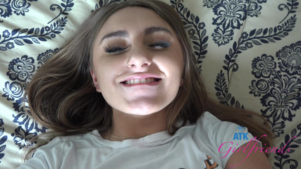 ATK Girlfriends: 佩内洛普回来了，想要你这次探索她的菊花