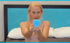 Peituda loira milf tem um novo vibrador - Stella's Self Pleasure E34 - MILF Stella