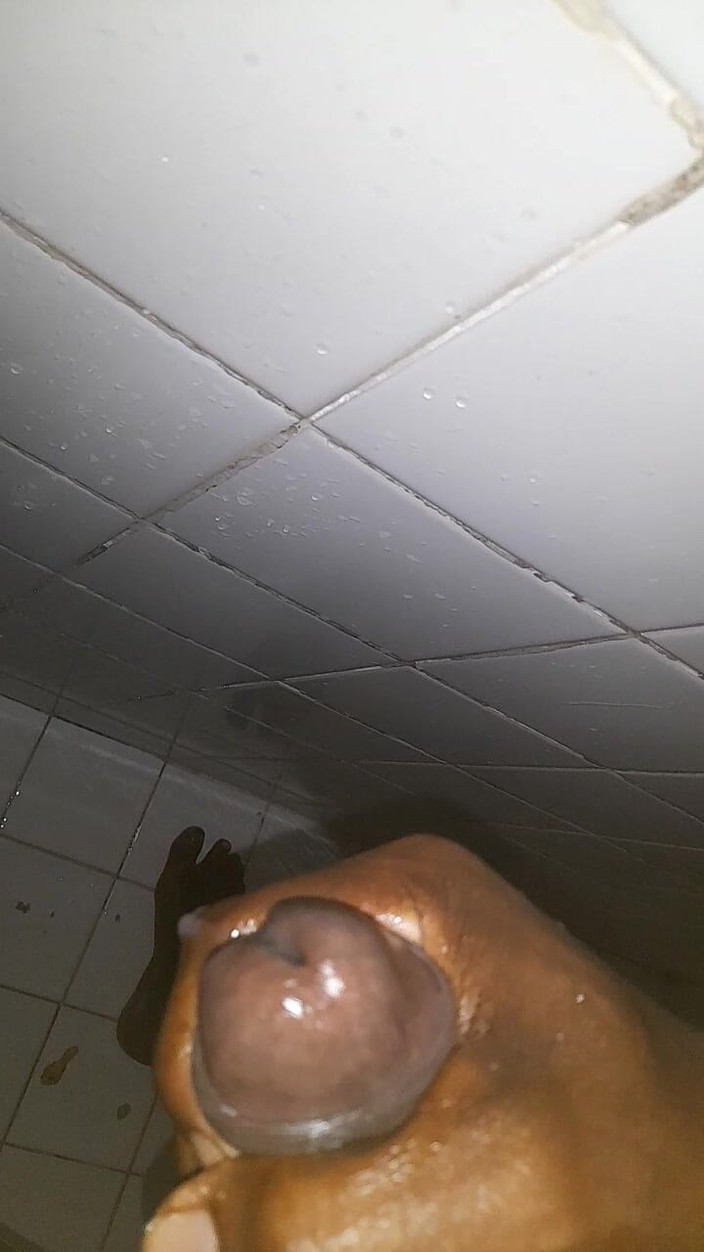 Black guy: S9 E4 mastürbasyon yapıyor