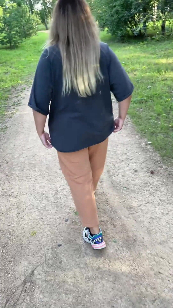 Booty_assx: 与大屁股女孩的户外性爱