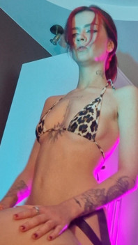 Neon. Pegging