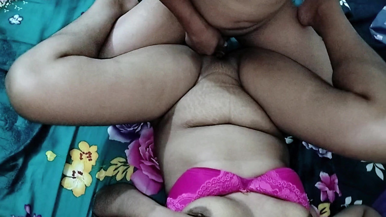 Angel Surovi Lata: Video 3 người đầu tiên với ông chủ văn phòng và bạn trai...