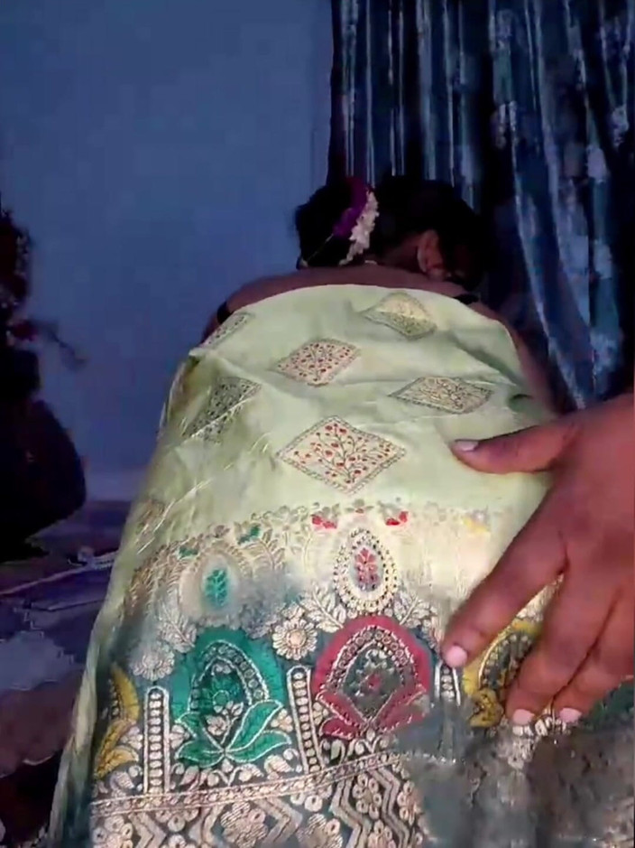 Nisha bhabhi ki chudai: 嘴操一个霍尼女孩。