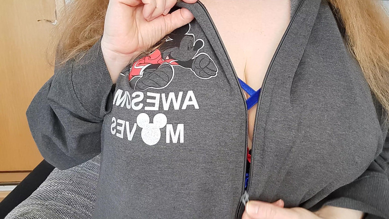 Curly_Dreams: Payudara Besar Sangat Terangsang