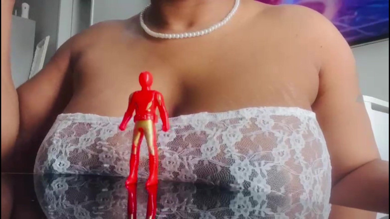 Maeling: Minik süper kahraman meme
