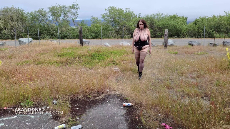Kore Goddess: BBW young &amp; old lesbians at the abandoned house