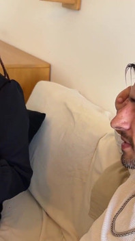 Üvey erkek kardeşimin porno yaptığını keşfedin ve onu test edin