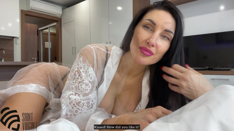 SaintVirginPro: Quente madrasta dirty talk e sensual boquete e punheta
